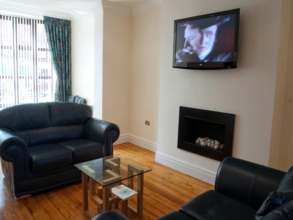 Langtrys Bed & Breakfast Blackpool Exterior photo